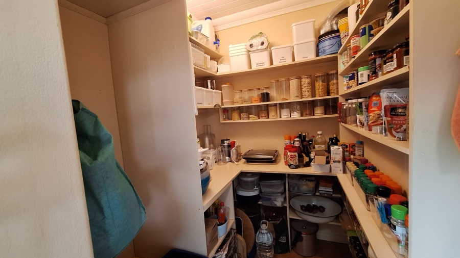 To Let 2 Bedroom Property for Rent in Stilbaai Wes Western Cape